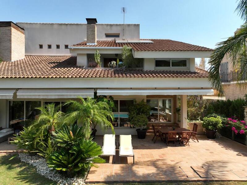 4 Cuarto Villa en venta