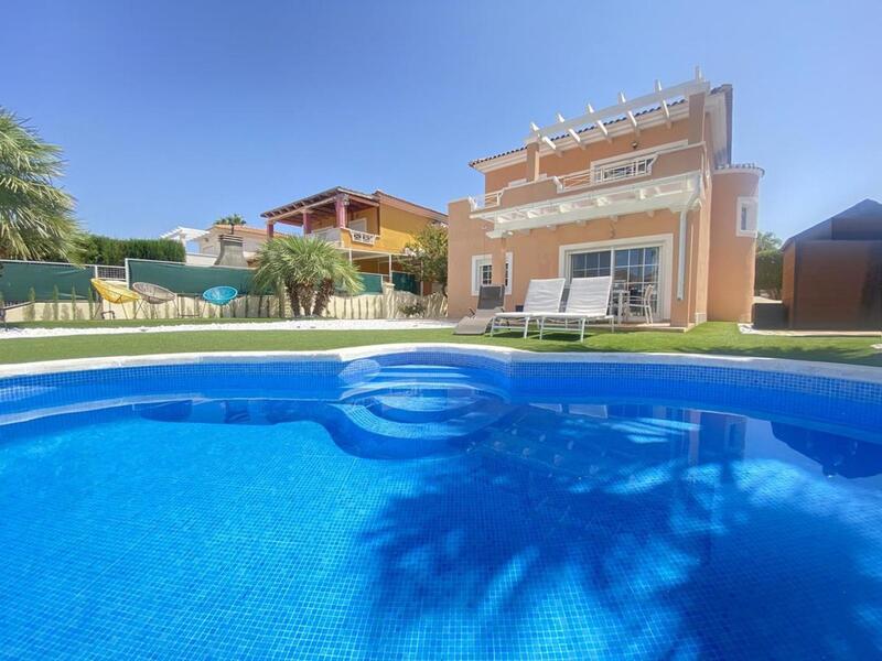 Villa til salgs i Campo de Golf, Murcia