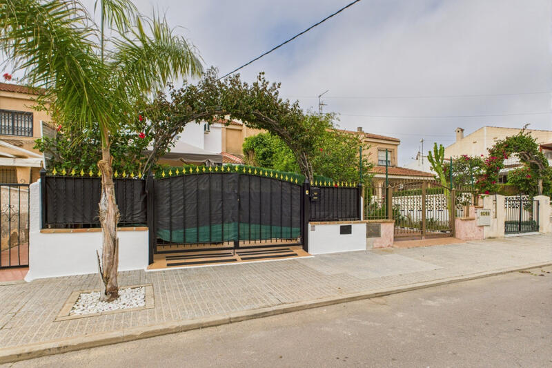 3 Cuarto Villa en venta