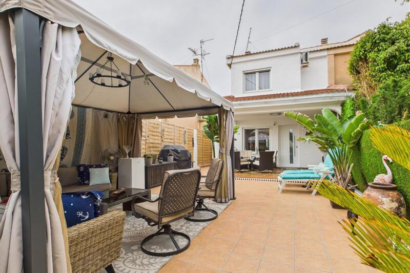 3 Cuarto Villa en venta