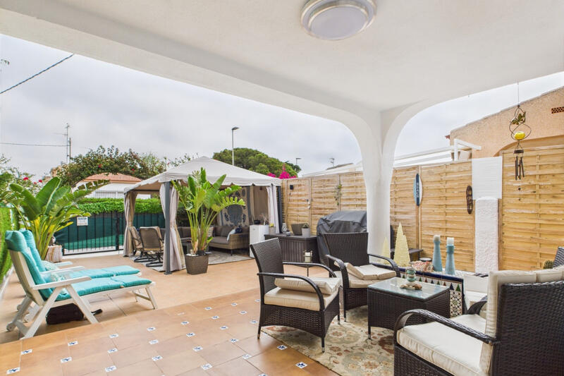 3 Cuarto Villa en venta