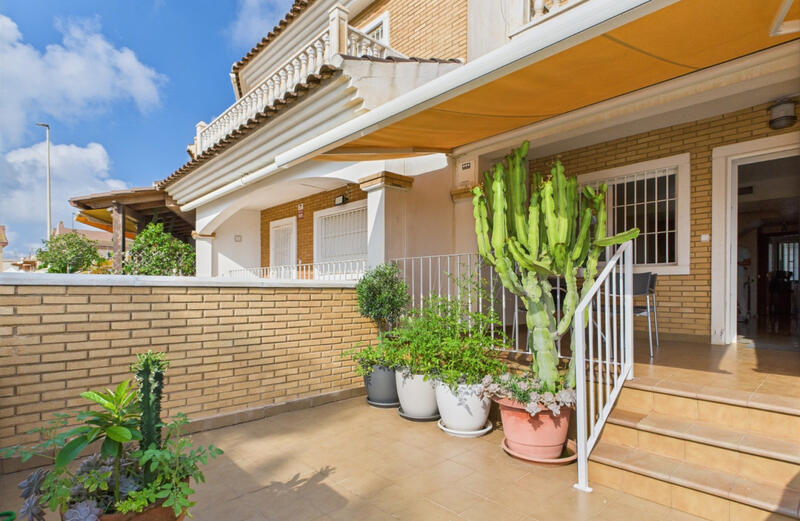 Maison de Ville à vendre dans Los Narejos, Murcia