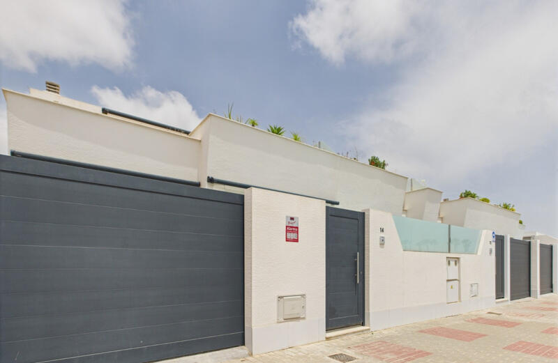 вилла продается в Torre Pacheco, Murcia