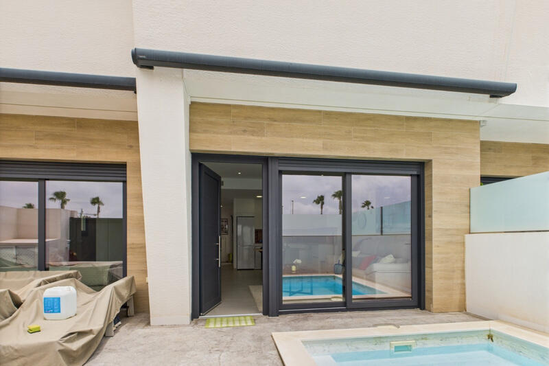 3 Cuarto Villa en venta