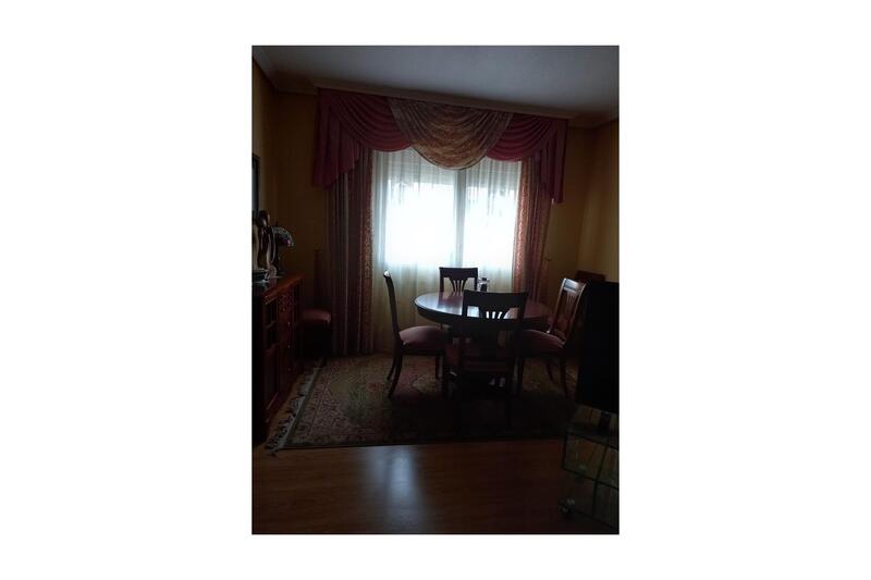 7 slaapkamer Gezinswoning Te koop