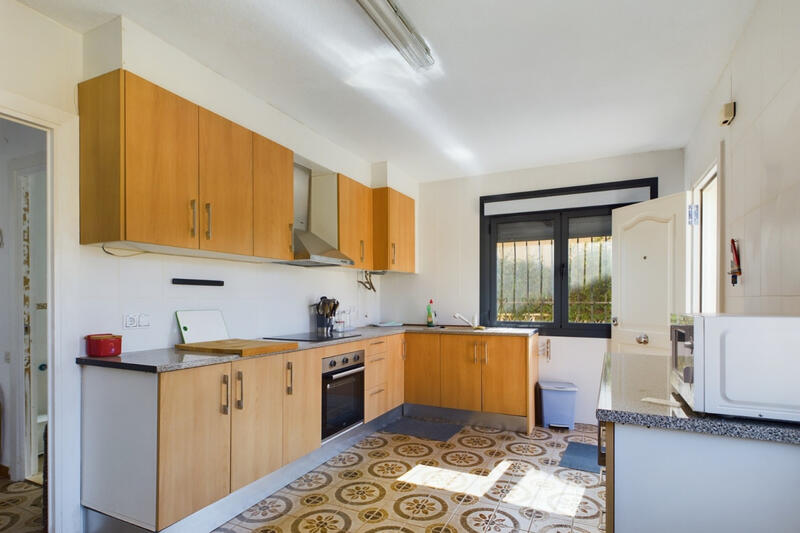 4 slaapkamer Gezinswoning Te koop
