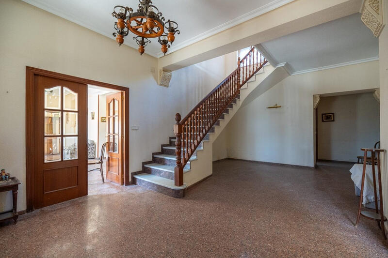 6 soverom Villa til salgs