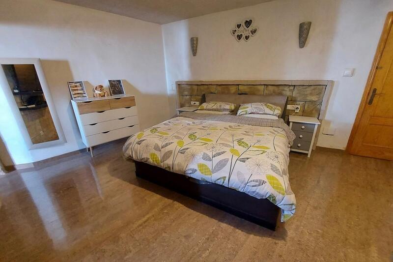 5 Schlafzimmer Landhaus zu verkaufen