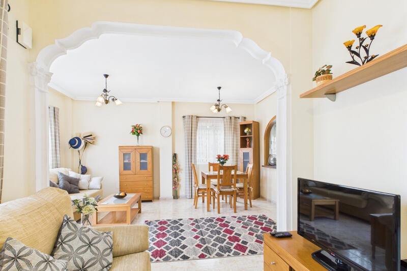 2 slaapkamer Gezinswoning Te koop