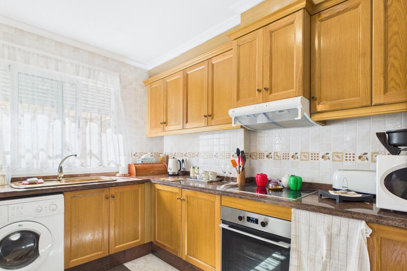 2 slaapkamer Gezinswoning Te koop