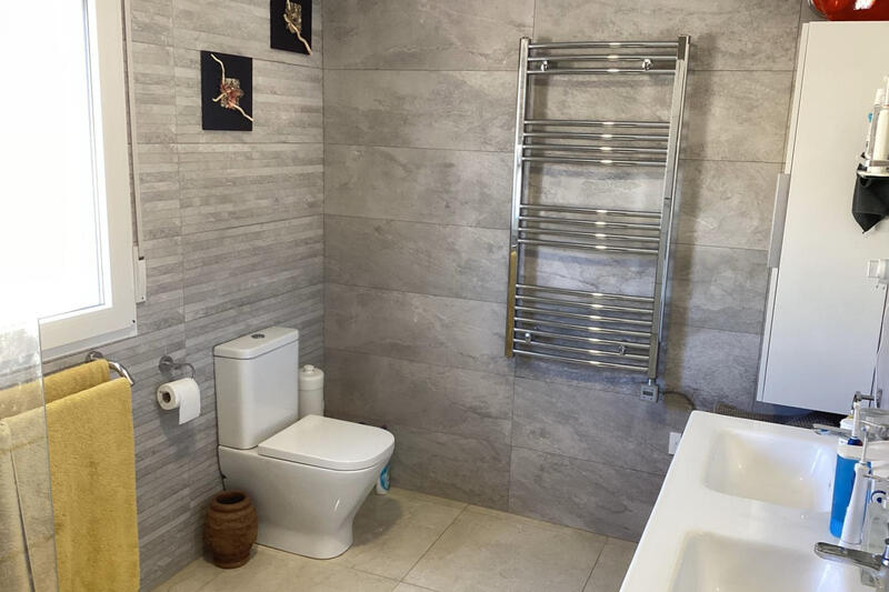4 Schlafzimmer Villa zu verkaufen