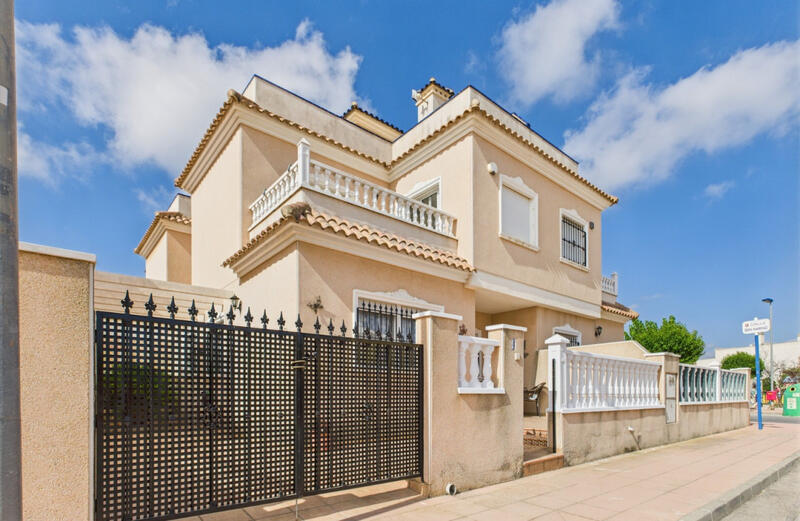 Maison de Ville à vendre dans San Javier, Murcia