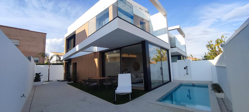 Villa zu verkaufen in Torre de la Horadada, Alicante