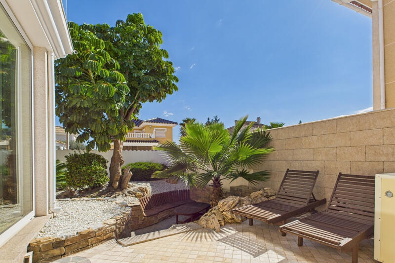 4 Cuarto Villa en venta