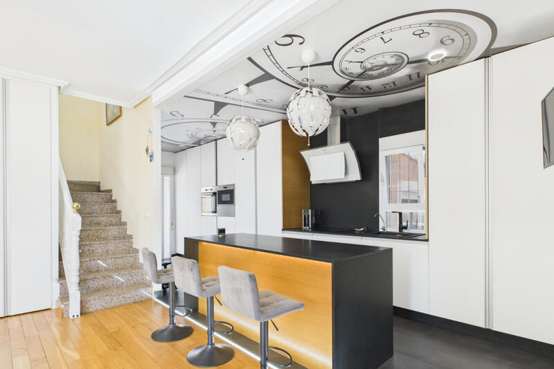 4 Cuarto Villa en venta