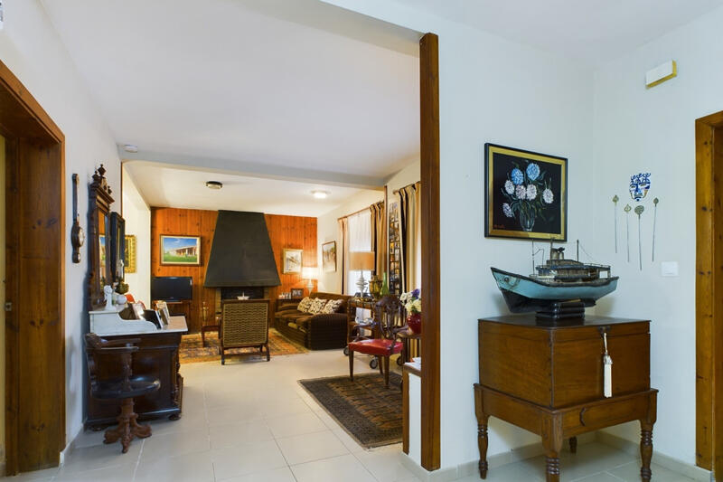 6 bedroom Villa for sale