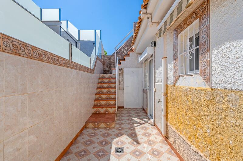 2 Cuarto Villa en venta