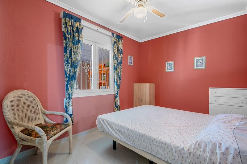 2 Cuarto Villa en venta