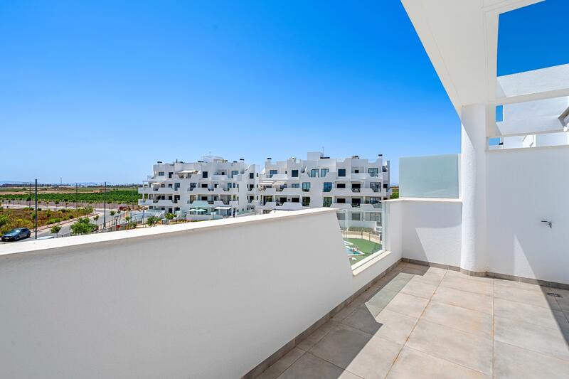 2 bedroom Apartment for sale