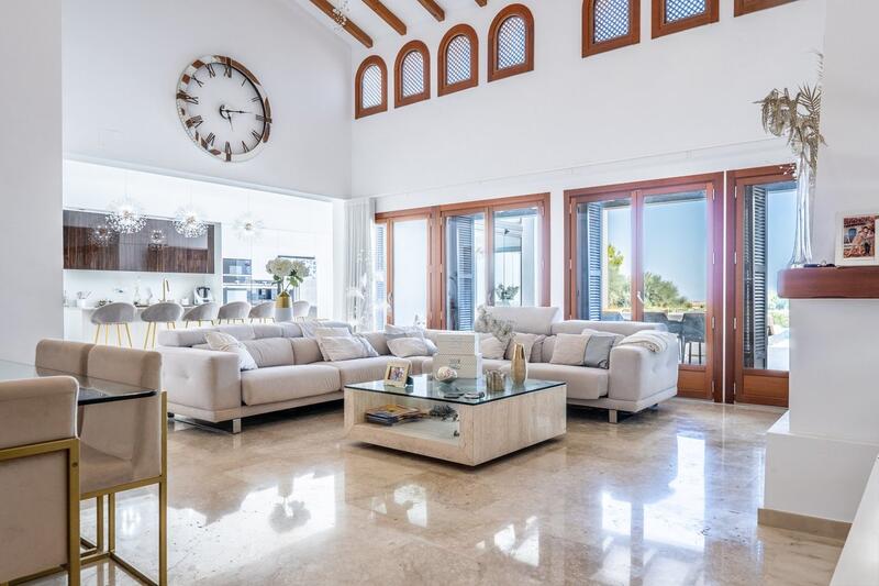 5 bedroom Villa for sale