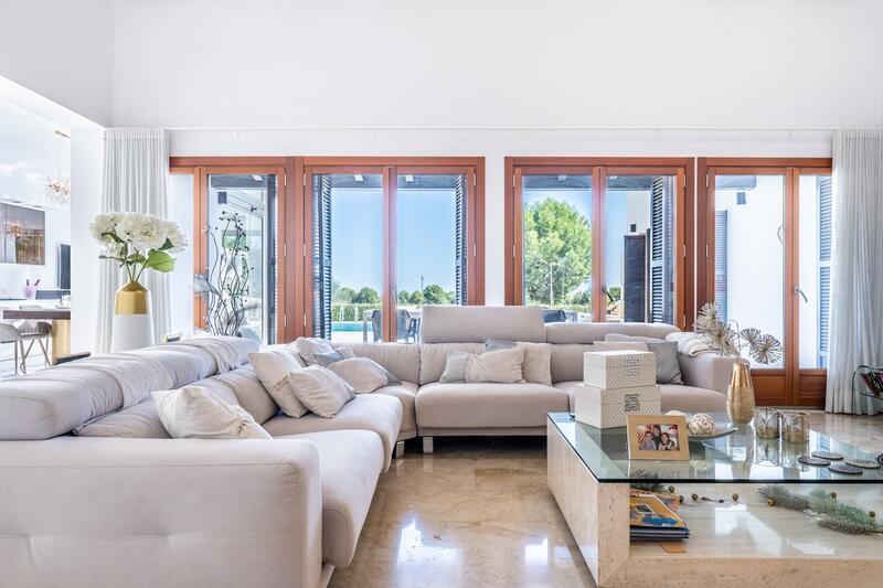 5 bedroom Villa for sale