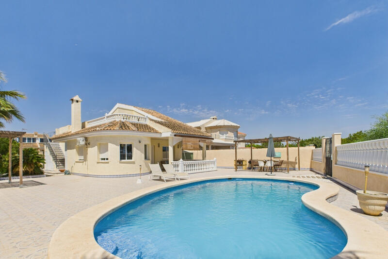 4 chambre Villa à vendre