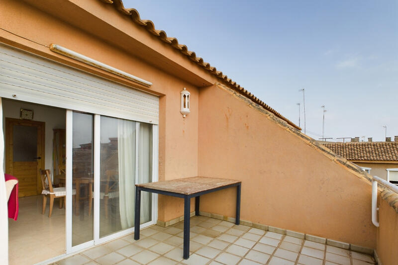 4 bedroom Apartment for sale