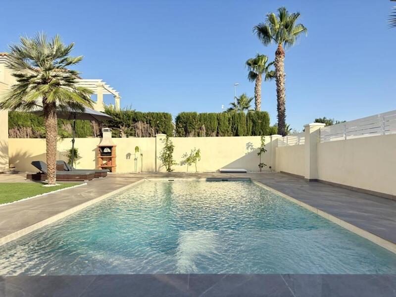 4 slaapkamer Villa Te koop
