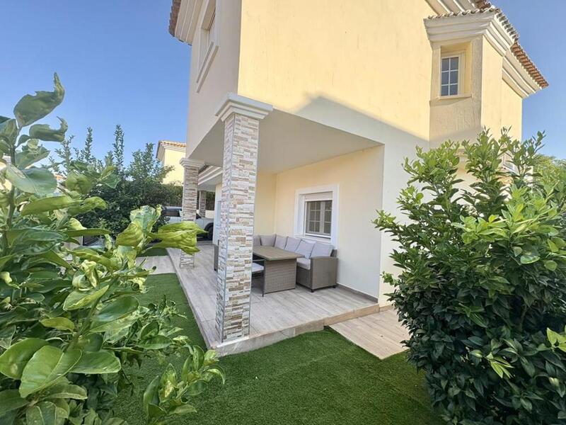 4 slaapkamer Villa Te koop