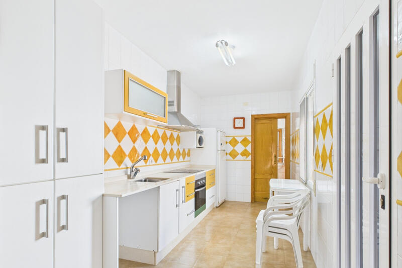 5 slaapkamer Gezinswoning Te koop