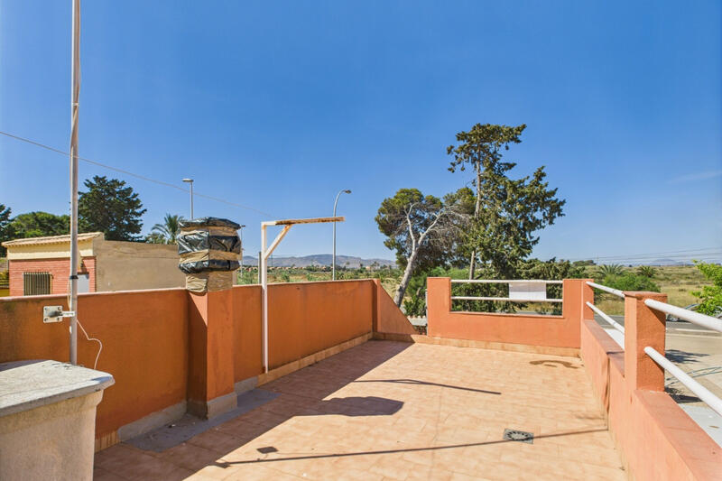5 slaapkamer Gezinswoning Te koop