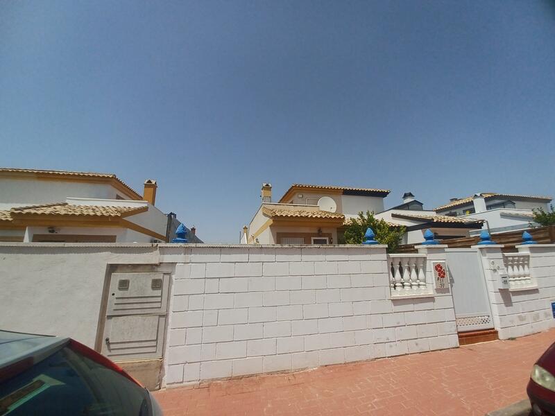 3 спальная комната вилла продается