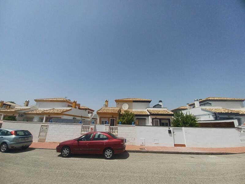 3 спальная комната вилла продается