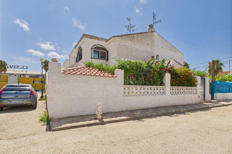 1 Cuarto Villa en venta