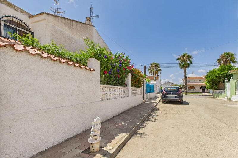 1 Cuarto Villa en venta