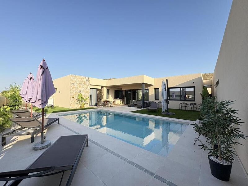 4 bedroom Villa for sale