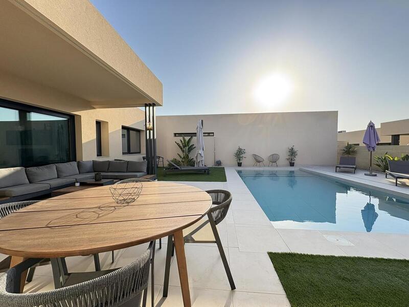 4 bedroom Villa for sale
