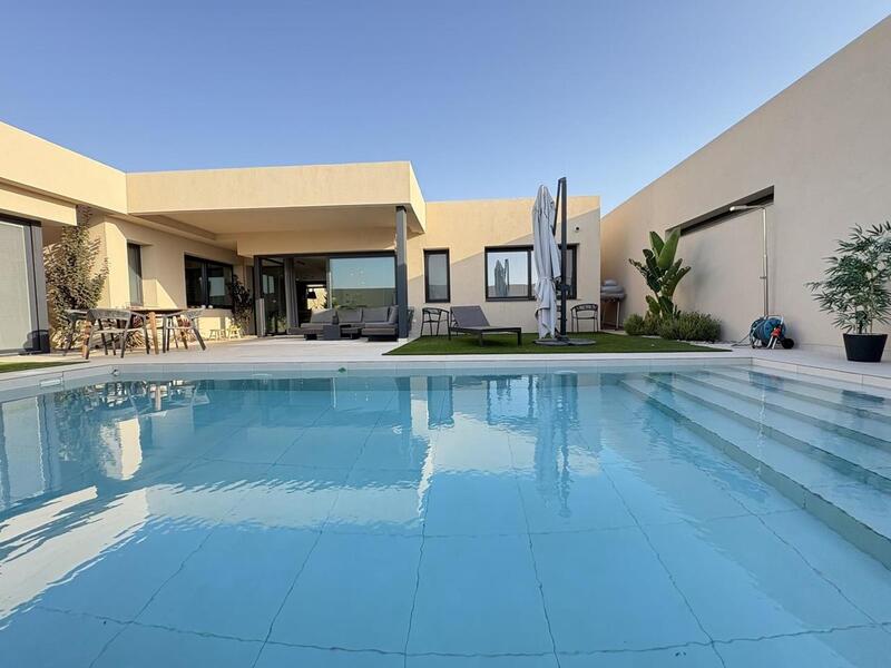 4 bedroom Villa for sale
