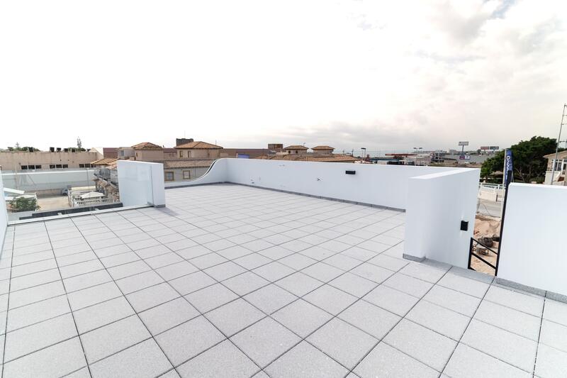 4 bedroom Apartment for sale