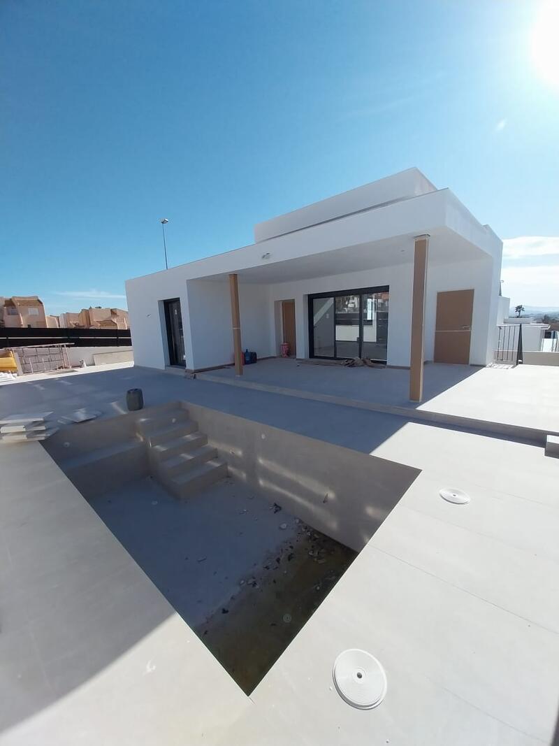 4 bedroom Villa for sale