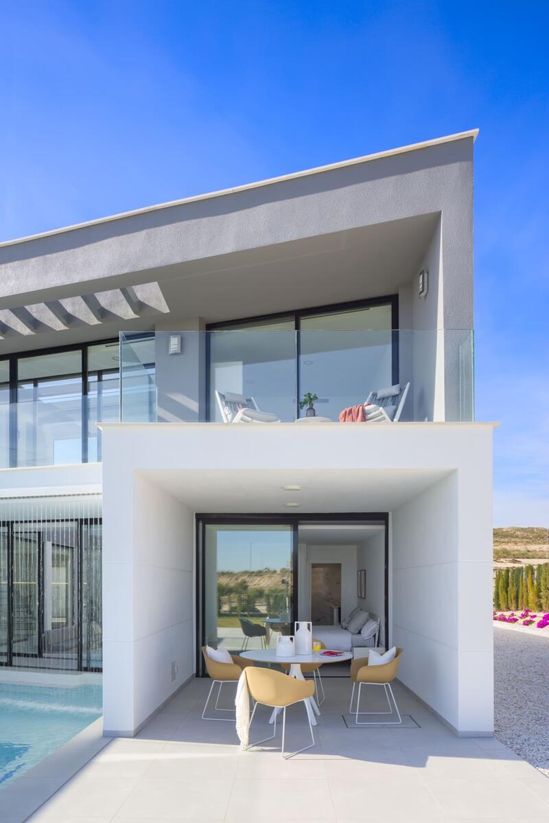 4 bedroom Apartment for sale