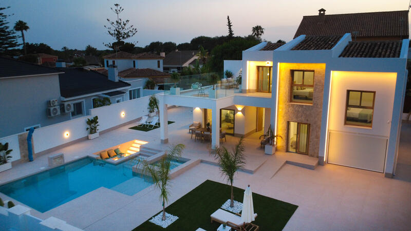 4 bedroom Villa for sale
