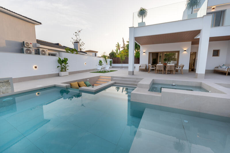 4 bedroom Villa for sale