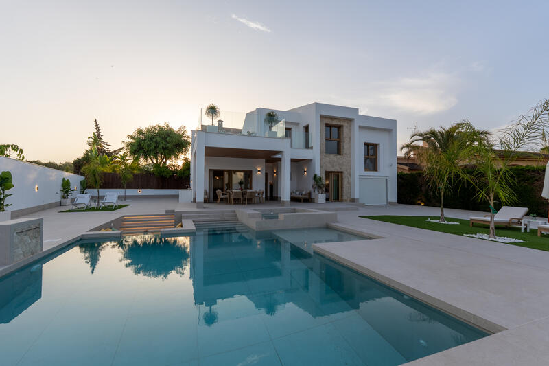 4 bedroom Villa for sale