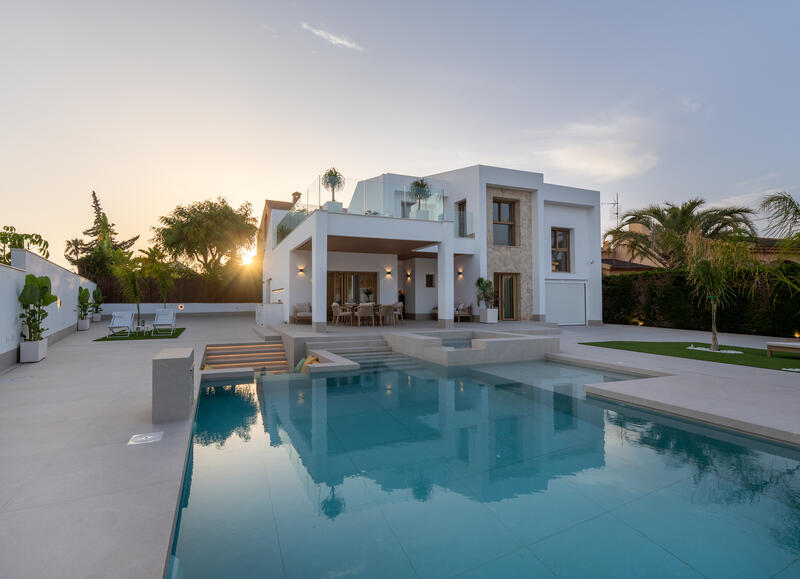 4 bedroom Villa for sale