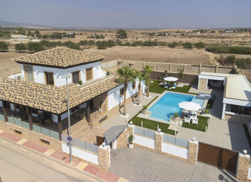 Villa for sale in El Hondo (Avileses), Murcia