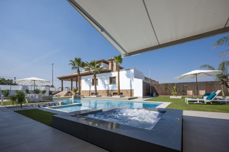 4 bedroom Villa for sale