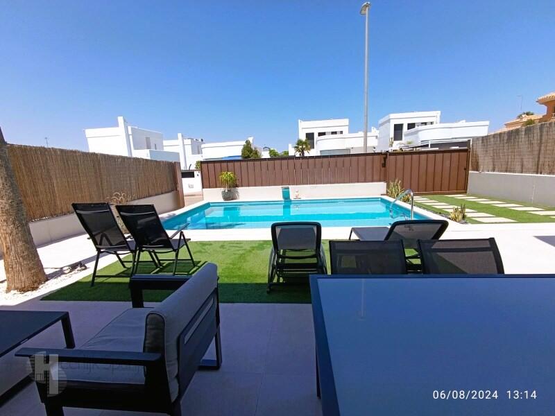 3 bedroom Villa for sale