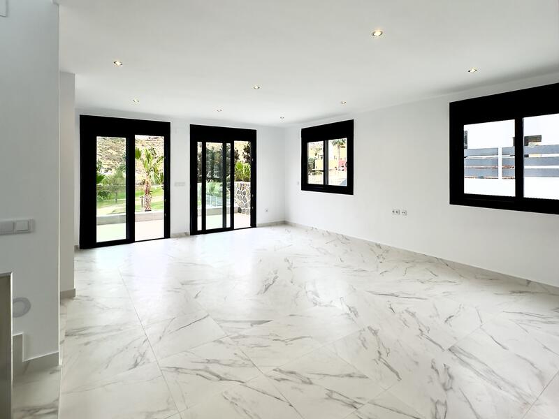 4 bedroom Apartment for sale