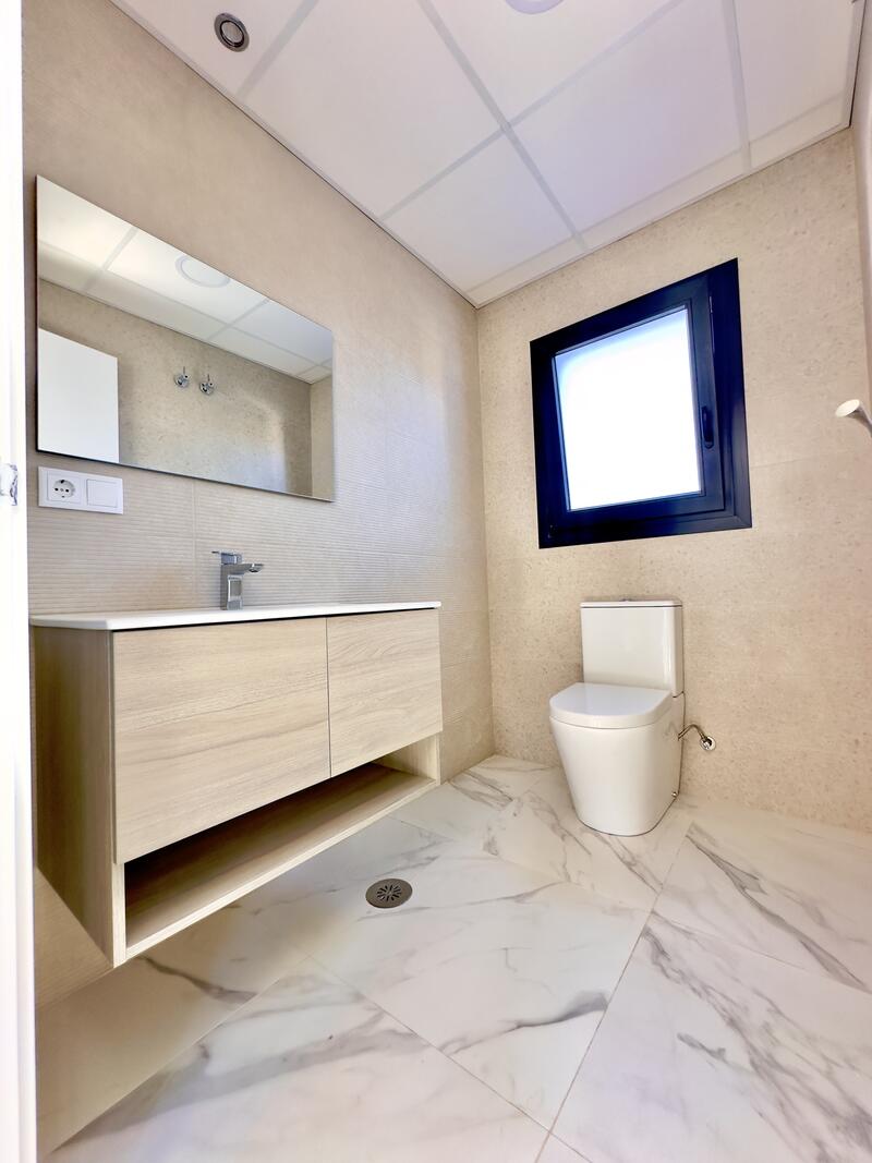 4 bedroom Apartment for sale